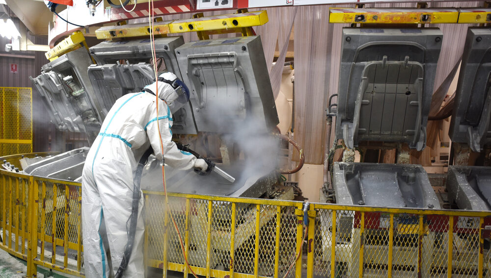 Dry Ice Blasting Cool Technology that’s Versatile, Efficient and