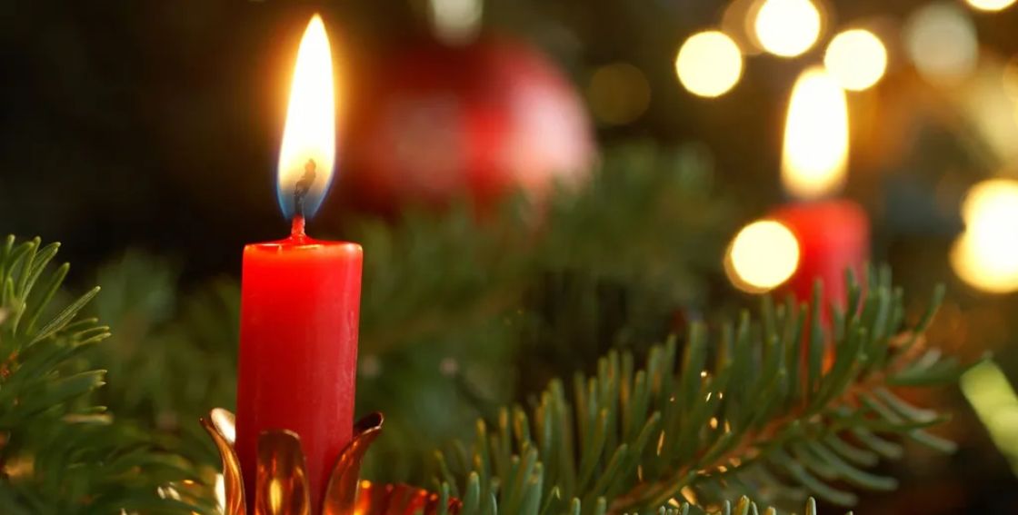 Red Christmas tree candles